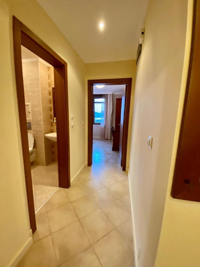 Santa Marina 2-Bedroom Apt. W/ Sea View + Terrace Sozopol Exterior photo